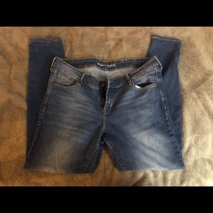 Old navy stretch skinny jeans. Low rise